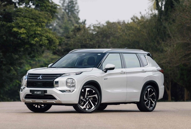 Mitsubishi Outlander PHEV 2026