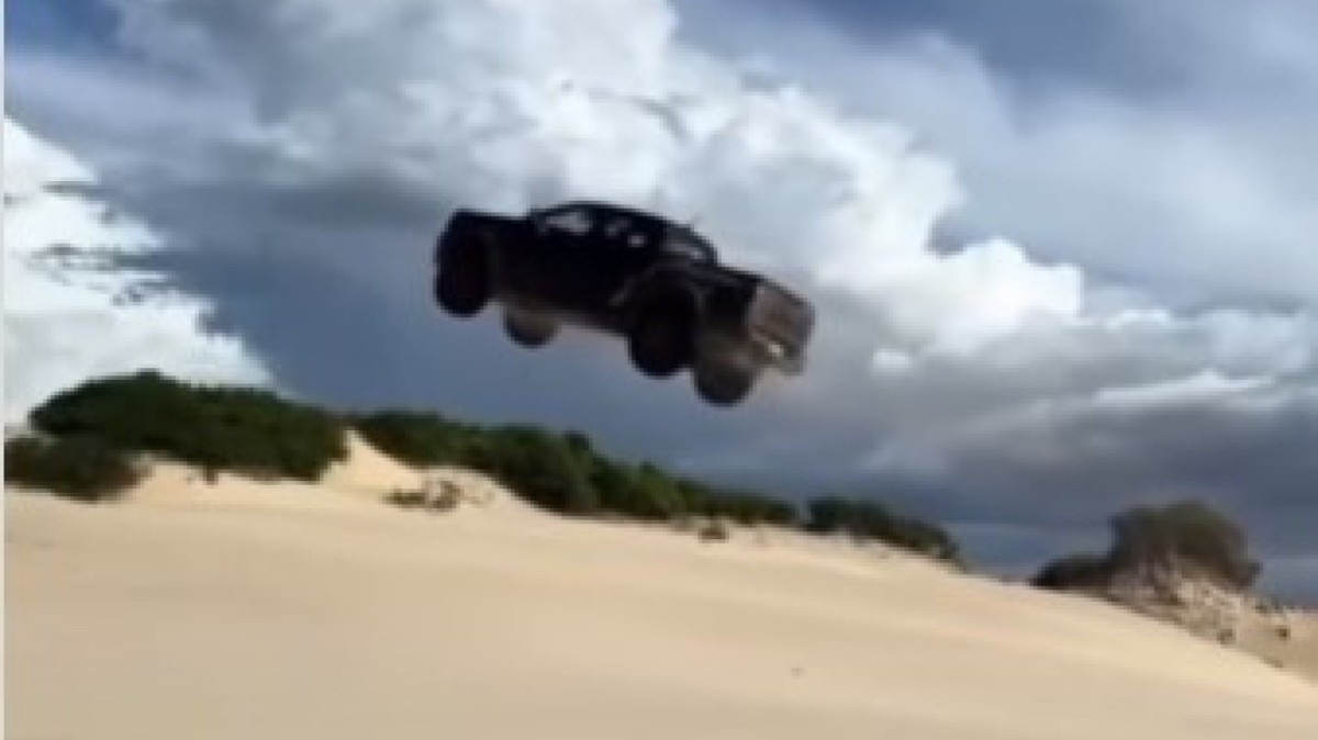Ranger Raptor durante momento que viralizou nas redes sociais