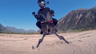 Video: Moto voadora que chega a 200 km/h viraliza na internet