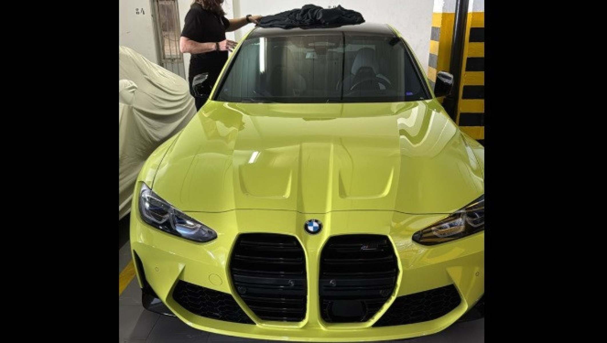 BMW M3 Competition na cor verde
