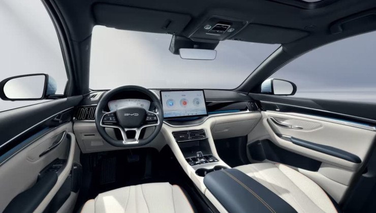 Interior do BYD Song Plus 2026 deve ter mudanças na manopla de câmbio
