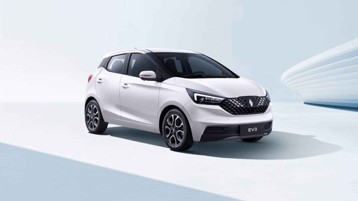 EV3 é o carro da JMEV que será usado por autoescolas do Brasil