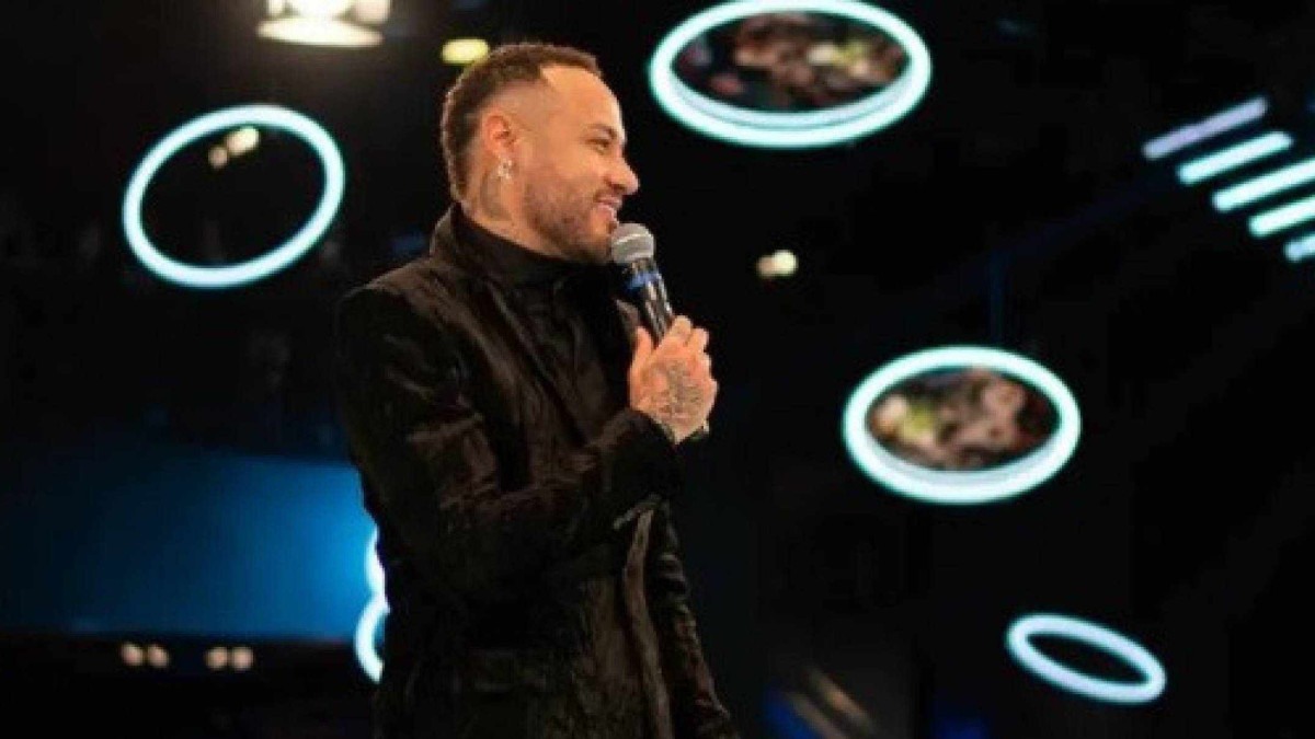 Neymar durante quarta edição do leilão beneficente 