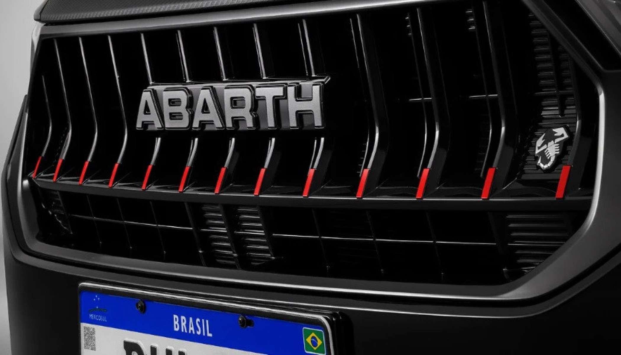Grade frontal do Fiat Pulse Abarth 2026