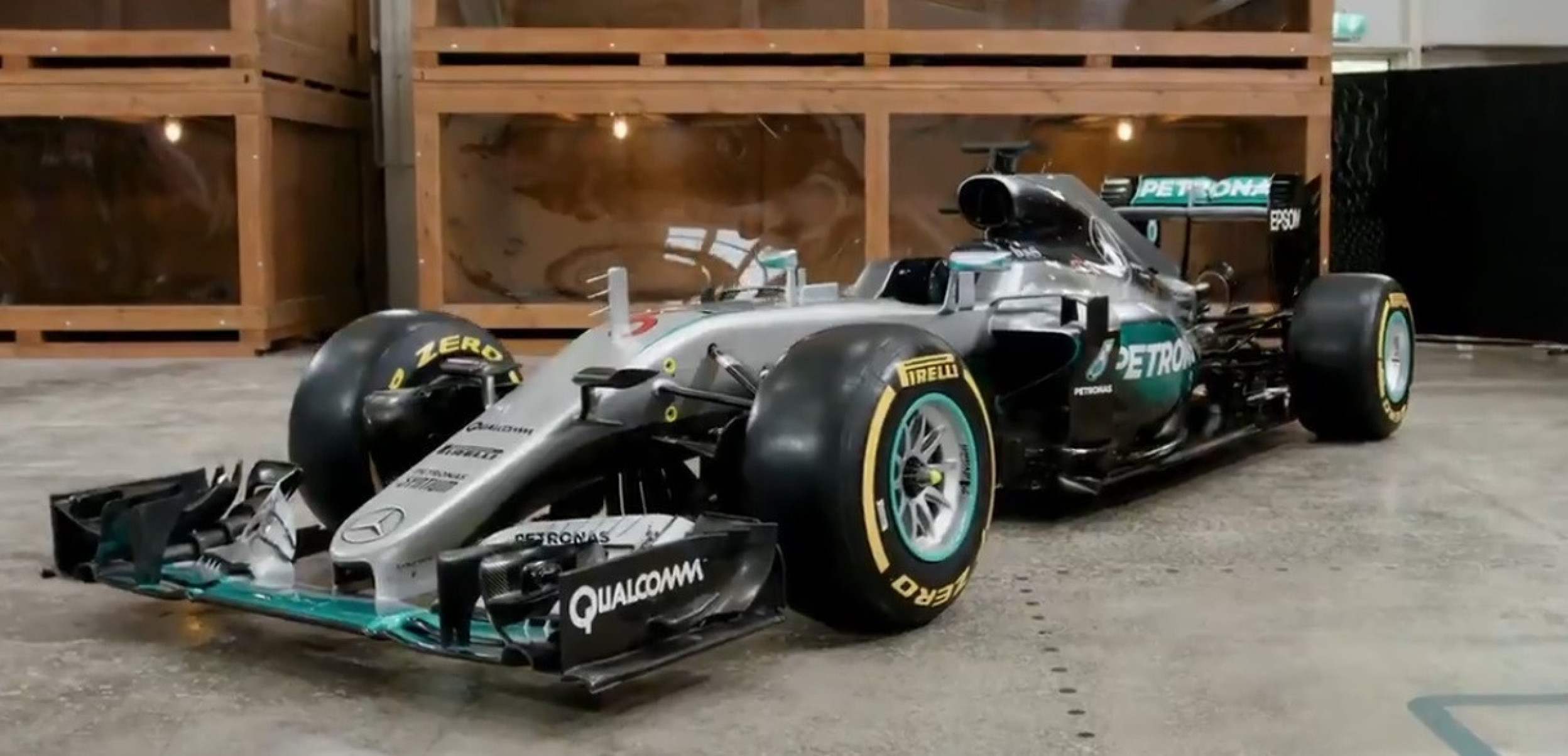 Mercedes W07 usada por Hamilton e Rosberg em 2016