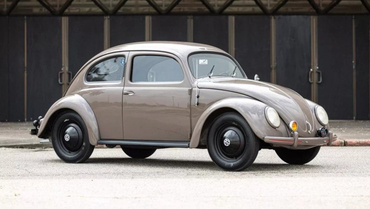 Fusca 1952 restaurado e modificado foi leiloado por valor incrível nos Estados Unidos -  (crédito: Reprodução/Bring a Trailer)