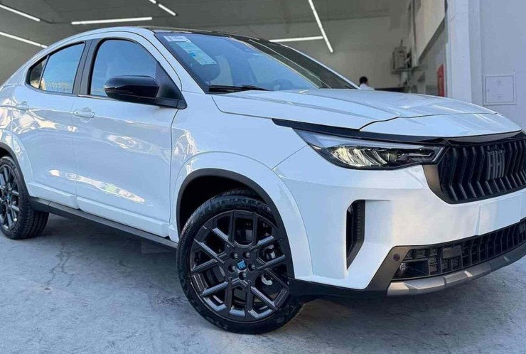 Fiat Fastback 2026 ter&aacute; pequenas novidades est&eacute;ticas 