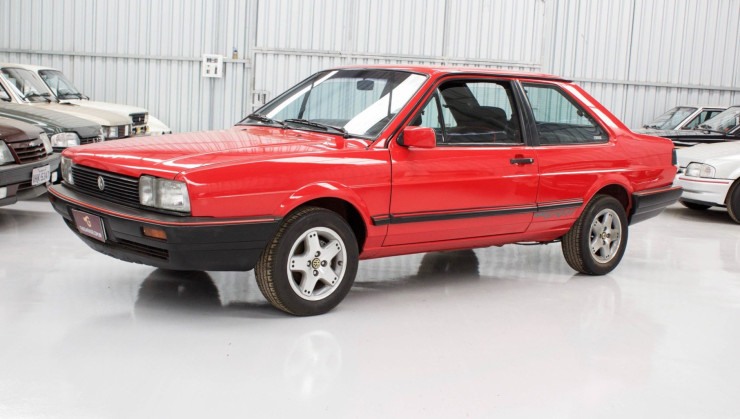 VW Santana ícone de luxo na década de 90    
 -  (crédito: Reprodução The Garage)