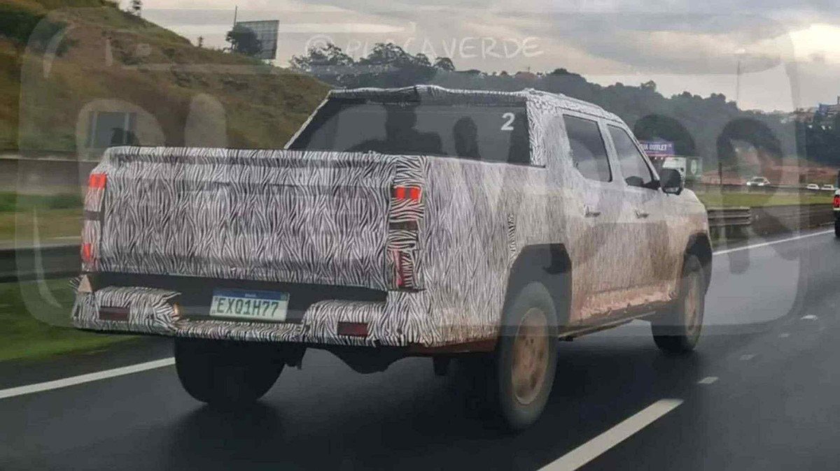 Nova geração da Volkswagen Amarok camuflada