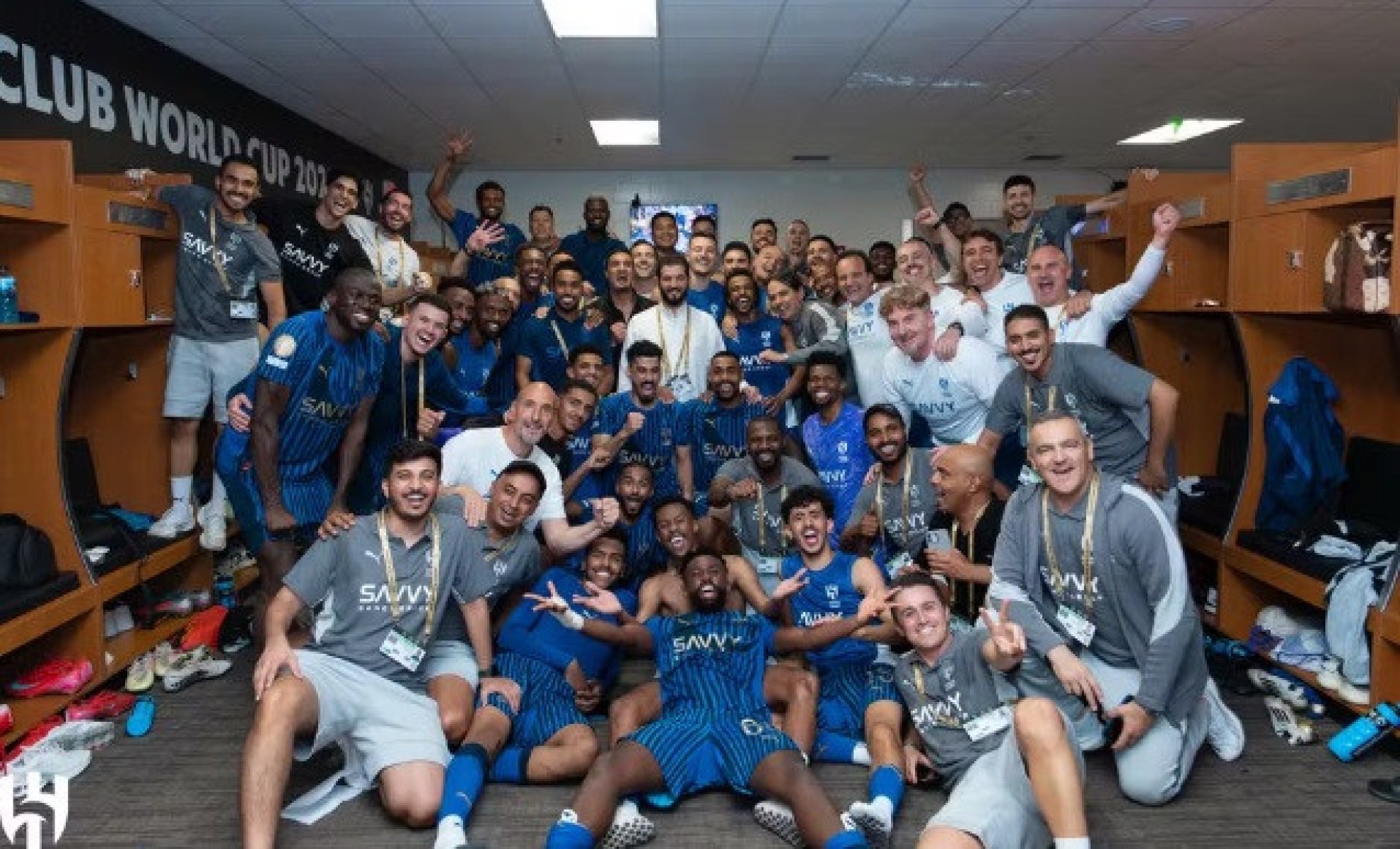 Jogadores do Al-Hilal celebram classificação sobre o Manchester City