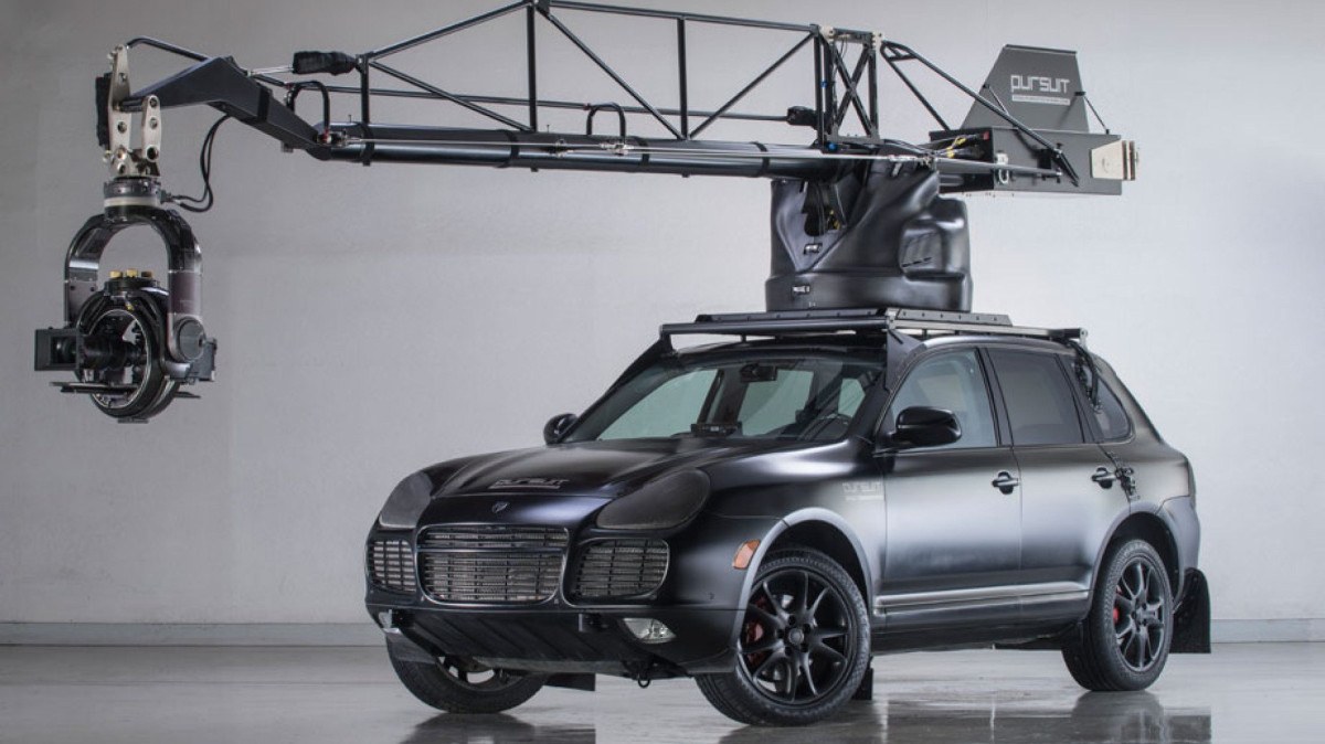 Porsche Cayenne adaptada para câmera-car