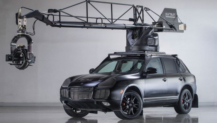 Porsche Cayenne adaptada para câmera-car -  (crédito: Porsche/Divulgação)