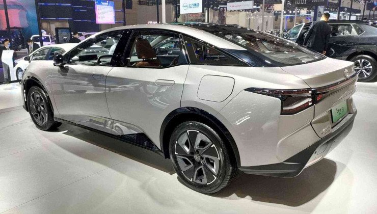 Modelo é desenvolvido em parceria com a BYD 