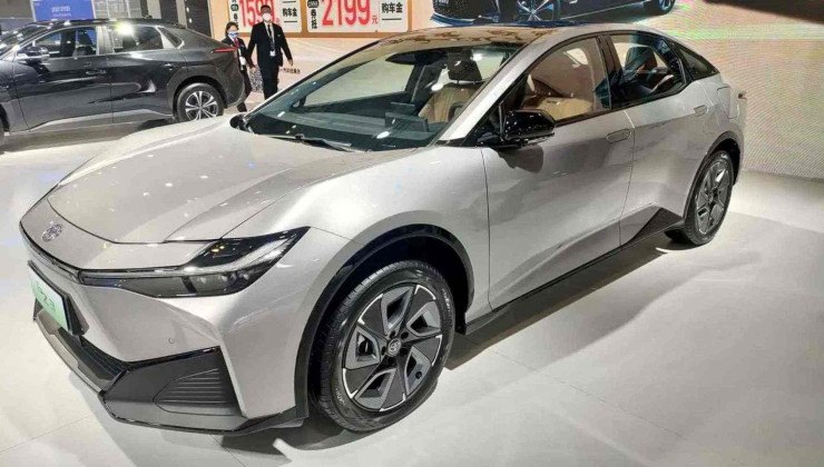 Toyota apresenta sedan elétrico BZ3 -  (crédito: Toyota/Divulgação)