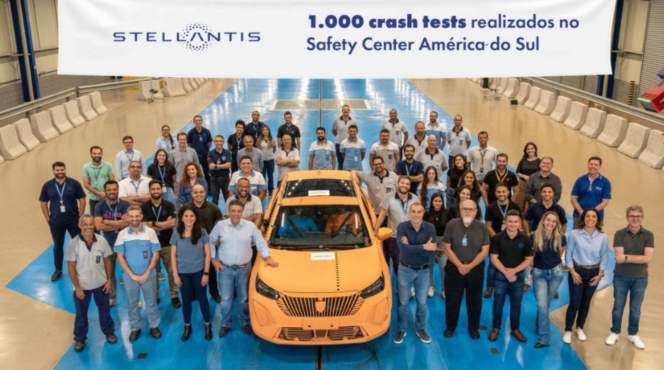 Stellantis já realizou mais de 1 mil crash tests de carros a combustão no Polo Automotivo de Betim (MG)