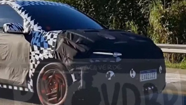 Frente do Hyundai HB20 de nova geração -  (crédito: Reprodução/Instagram/Placa Verde)