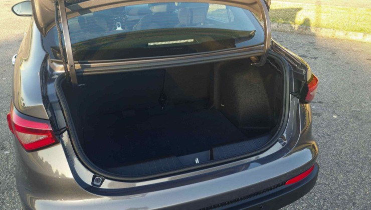 Porta-malas Fiat Cronos Precision 2026