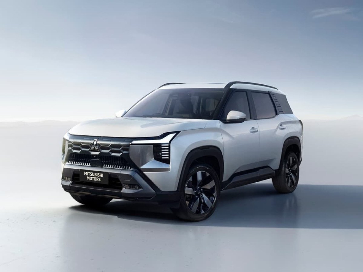 1_mitsubishi_destinator_abre-