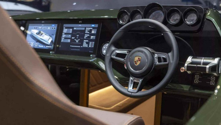 Frauscher x Porsche 850 Fantom Air