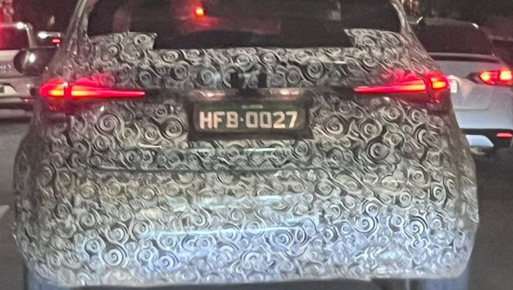 Fiat Pulse é visto rodando camuflado em Belo Horizonte, Minas Gerais -  (crédito: Lucas Maia/Vrum)