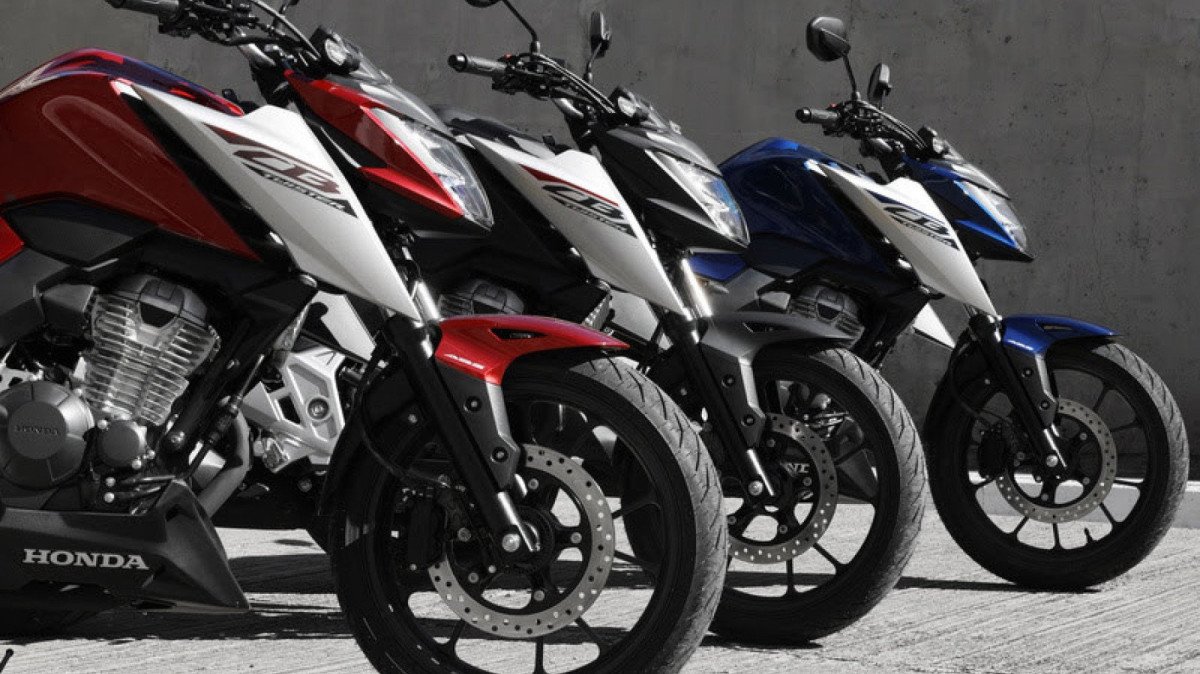 Honda CB 300F Twister 2026 tem três cores