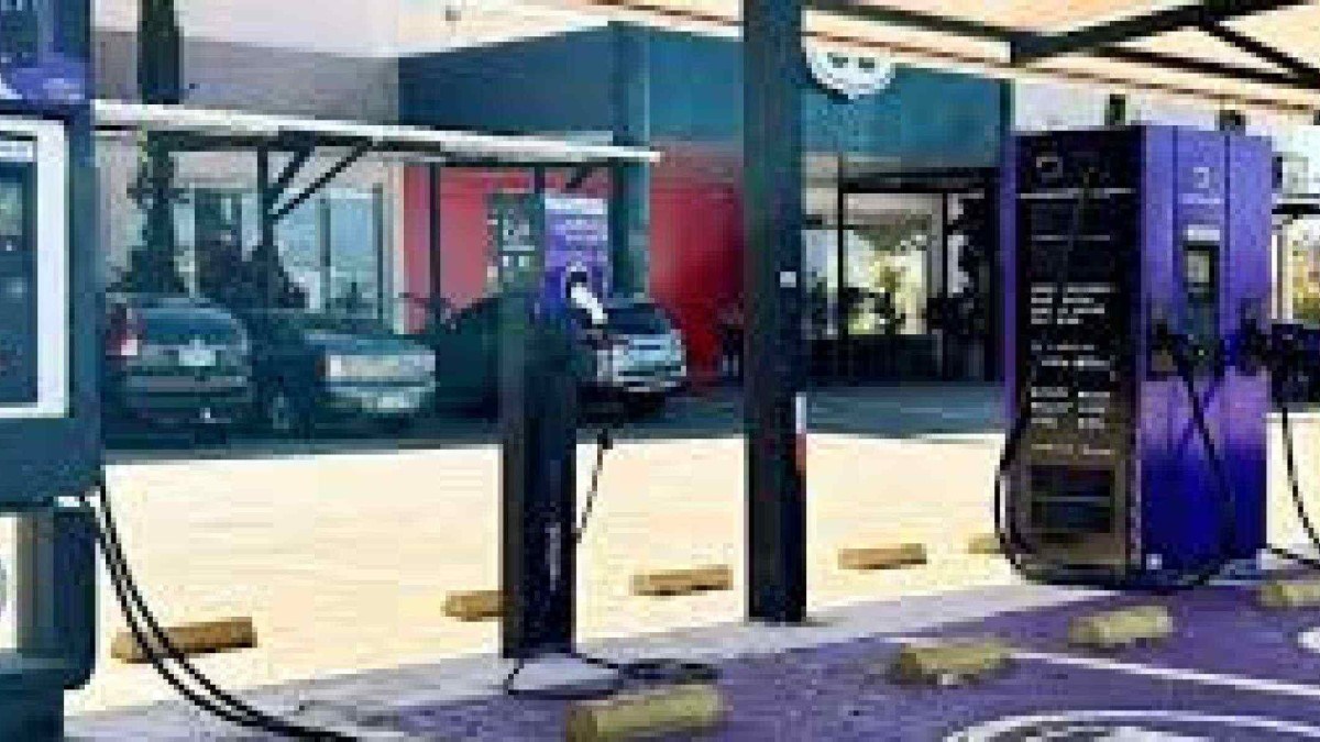 Montadora amplia infraestrutura de recarga no Brasil