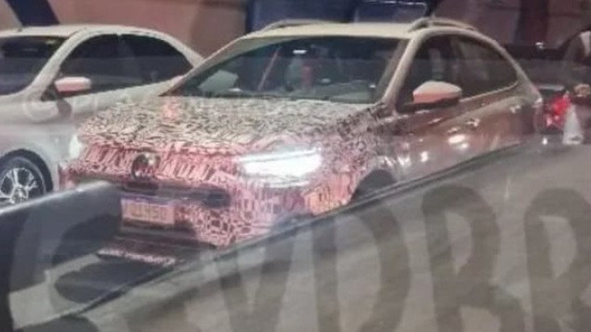 VW Nivus aparece com forte camuflagem e novo visual dianteiro