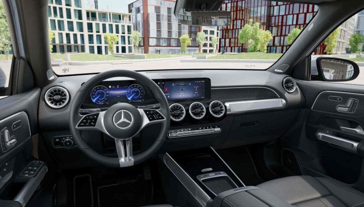 Interior é mais simples pela ausência do pacote AMG
