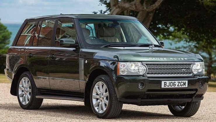 Range Rover L322 de 2006 foi da Rainha Elizabeth II por dois anos -  (crédito: Divulgação/Iconic Auctioneers)
