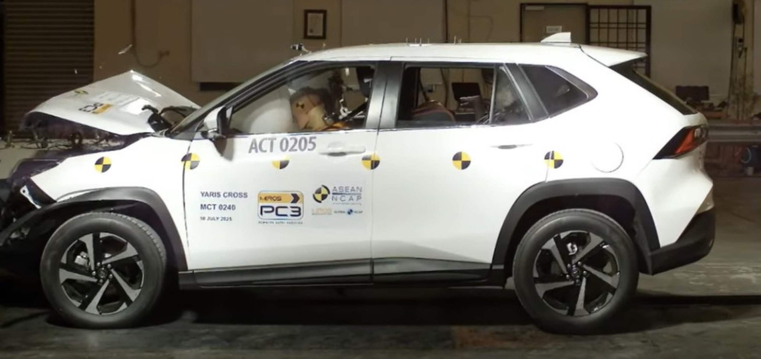 Yaris Cross tira nota máxima em teste de segurança realizado na Ásia