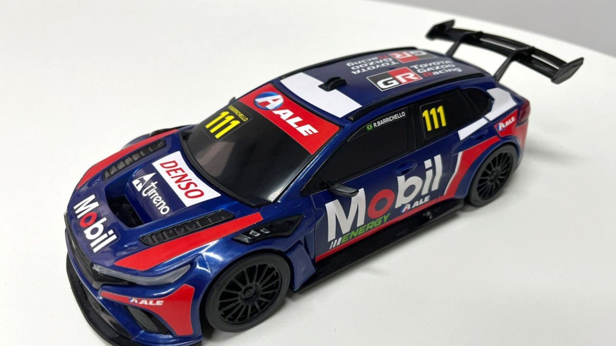 Miniatura do carro utilizado por Rubens Barrichello na Stock Car