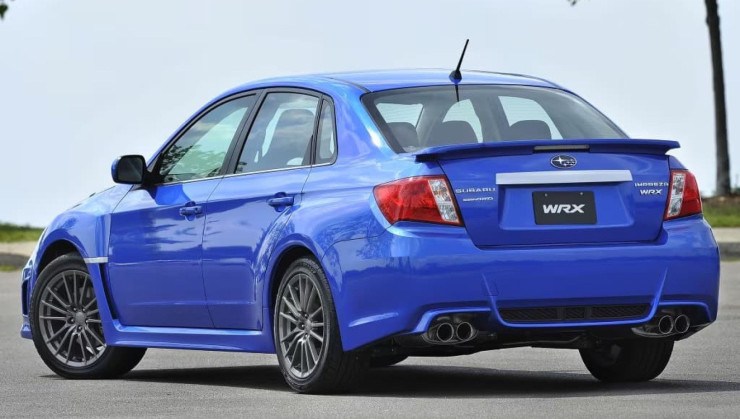 WRX traz visual próximo ao STI, mas com asa traseira comportada