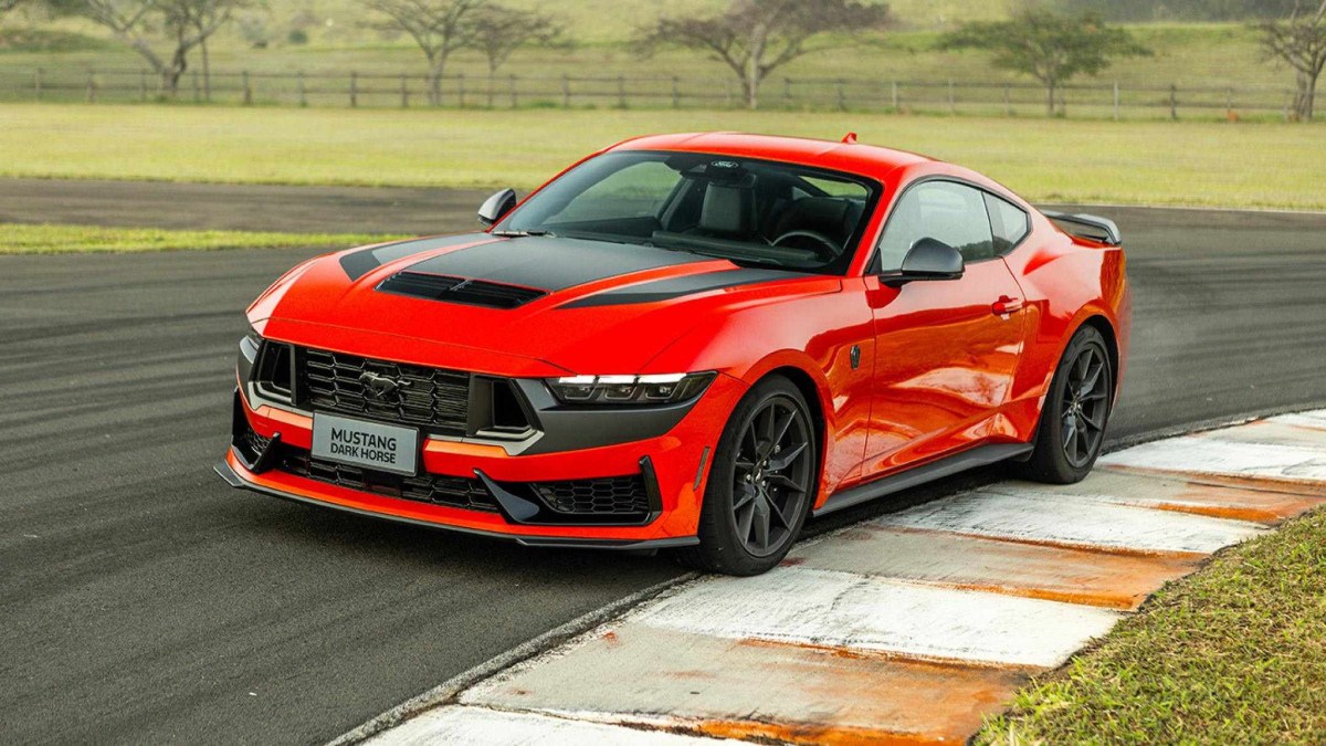 Ford Mustang Dark Horse é lançado no Brasil