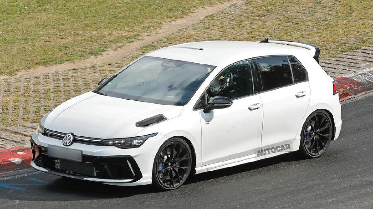 Golf R mais potente da história deve chegar ao mercado em 2027