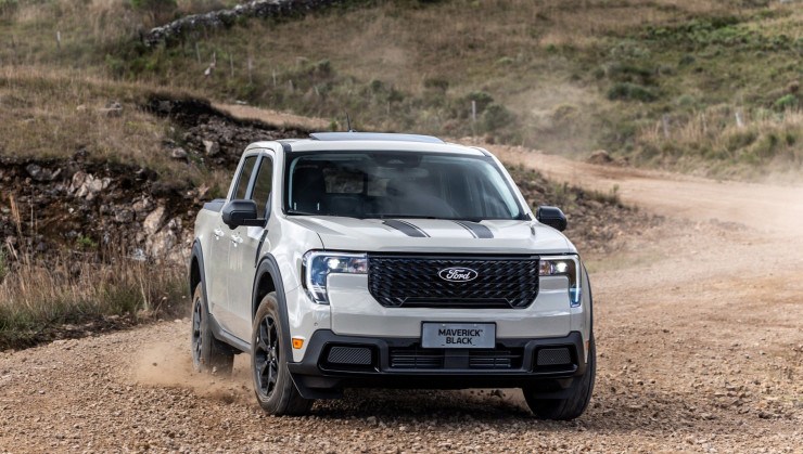 Ford Maverick Lariat Black