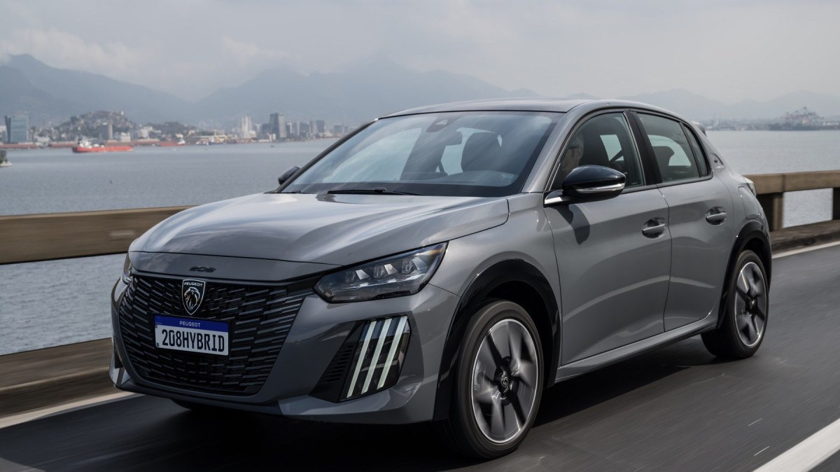 208 Hybrid 2026