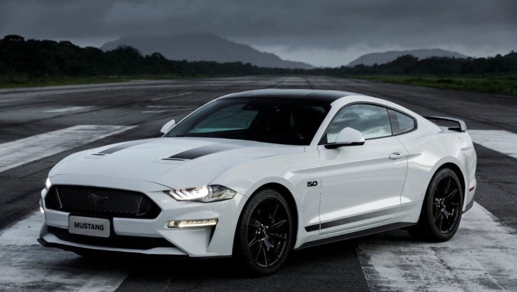 Ford Mustang Black Shadow 2020