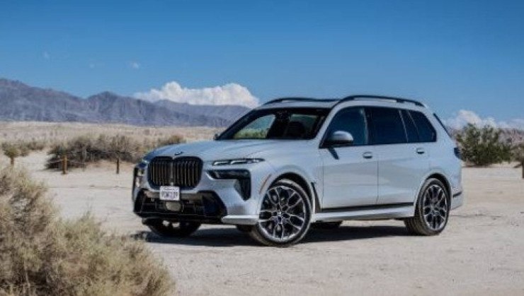 BMW X7 xDrive 40i M Sport tem motoriza&ccedil;&atilde;o h&iacute;brida leve 