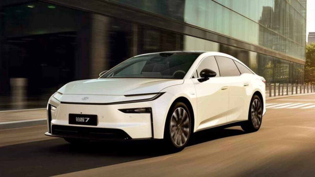 Toyota bZ7 deverá ser exclusividade do mercado chinês