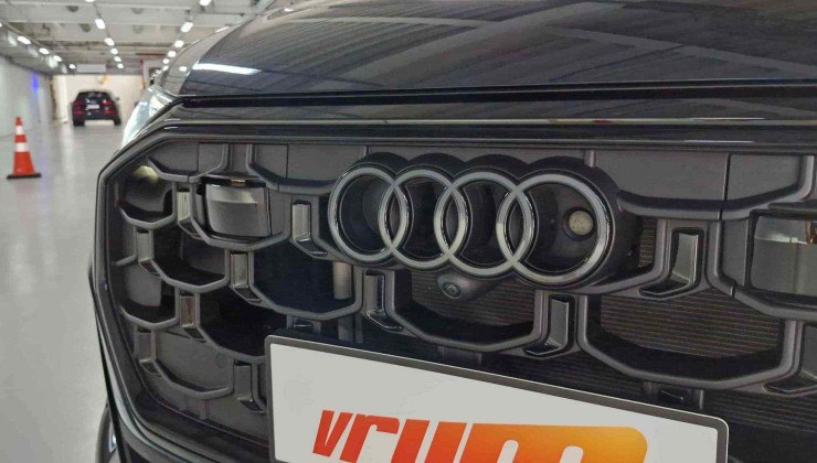 Audi Q8 Performance Black