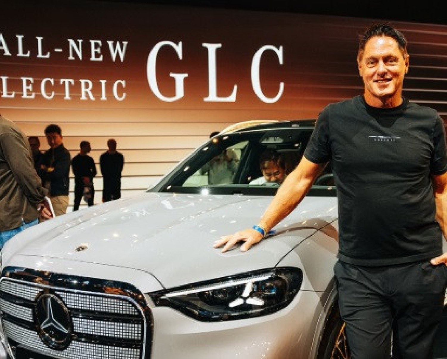 Chefe da Mercedes critica carros criados por IA: 