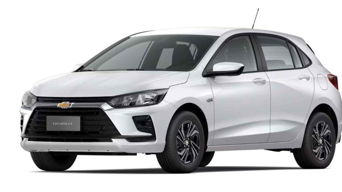 Chevrolet Onix MT é o mais barato da linha e parte de R$ 99.990