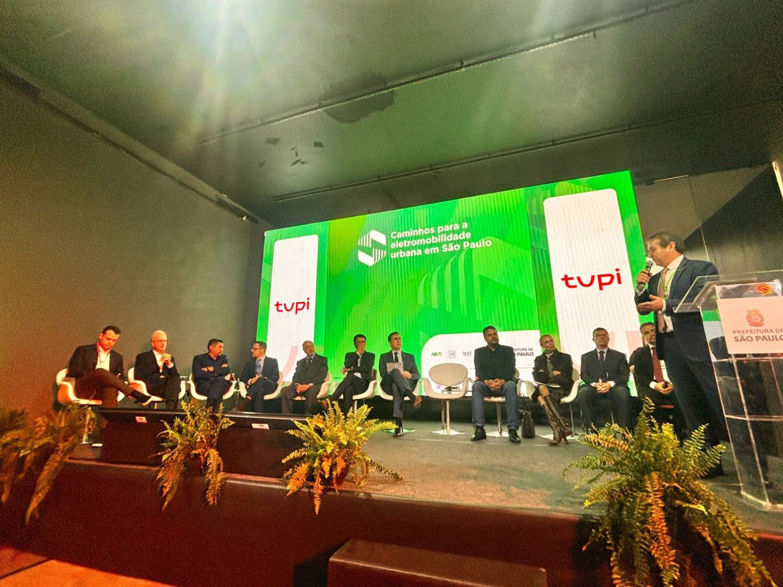Capital paulista amplia frota de ônibus elétricos e reforça compromisso ambiental