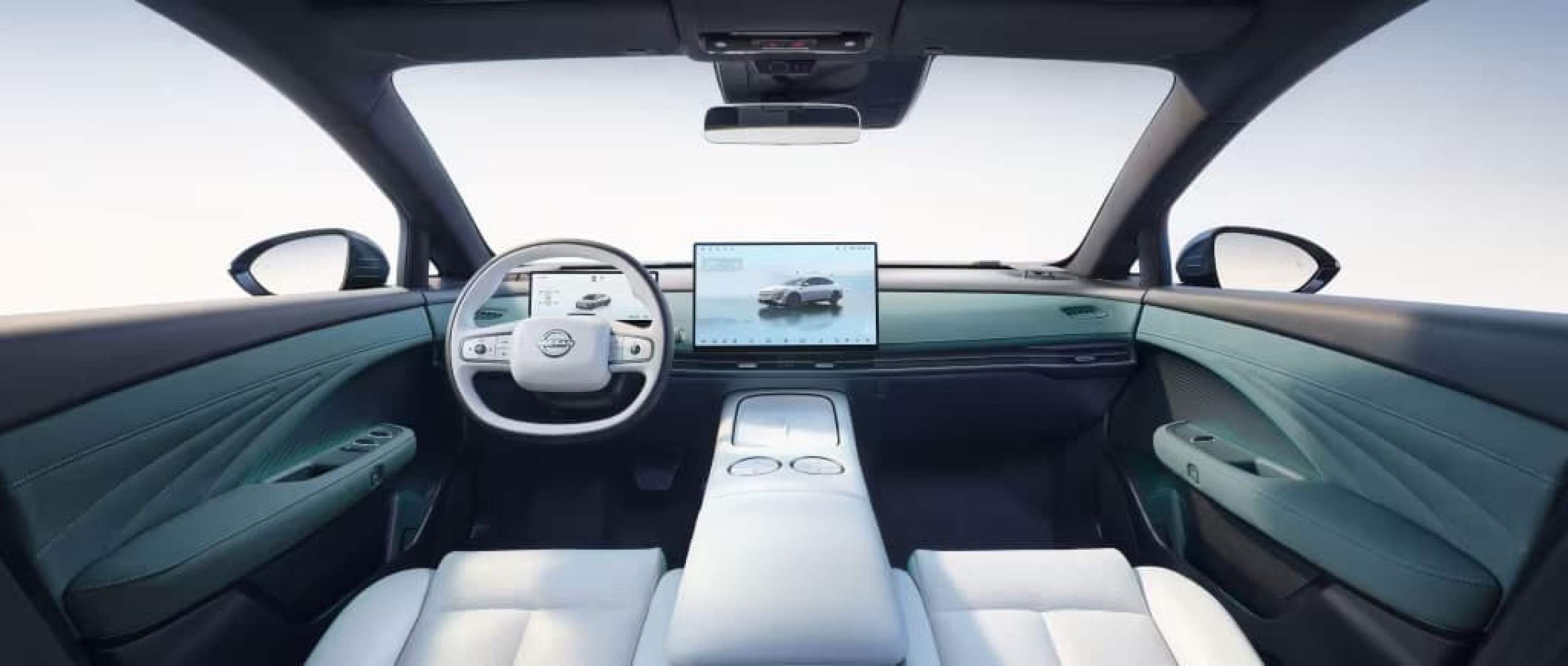 Interior do Nissan N7 é simples visualmente, mas tem até frigobar