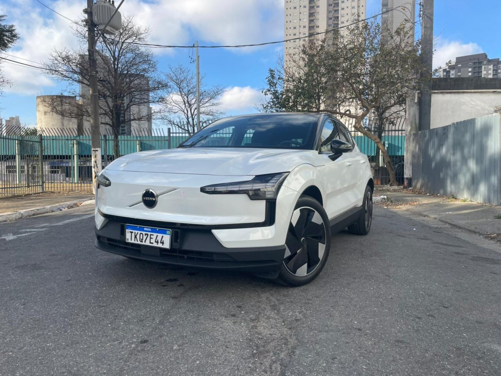 Teste: Volvo EX30 Plus, o luxo da simplicidade elétrica