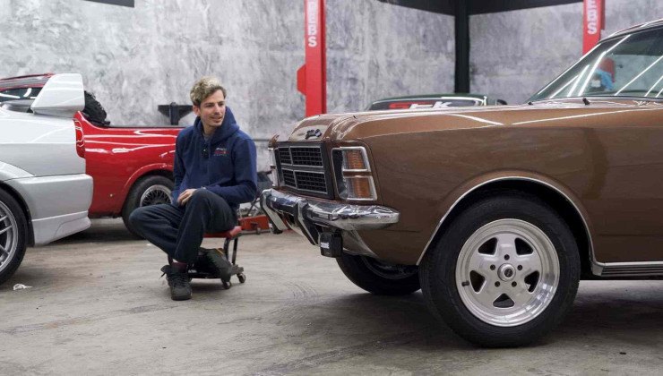 Ricardo ACF é um mecânico e influencer brasileiro, que pretende chegar até Las Vegas para o SEMA Show -  (crédito: FuelTech/Instagram)