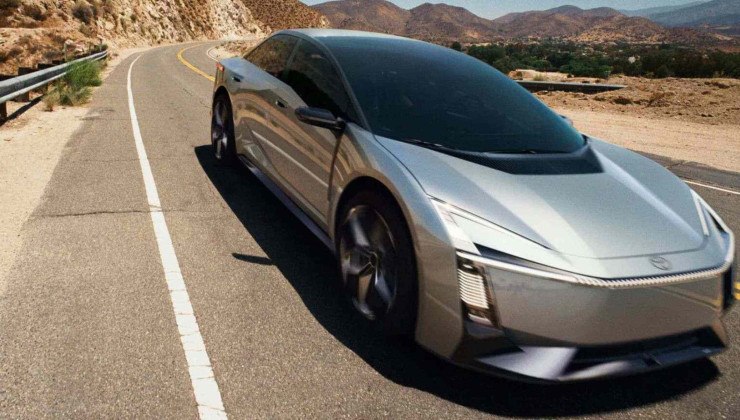 Toyota Corolla Concept deve ser totalmente elétrico ou híbrido plug-in