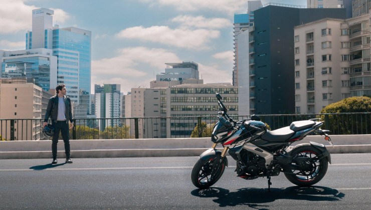 Nova Bajaj Dominar NS400Z