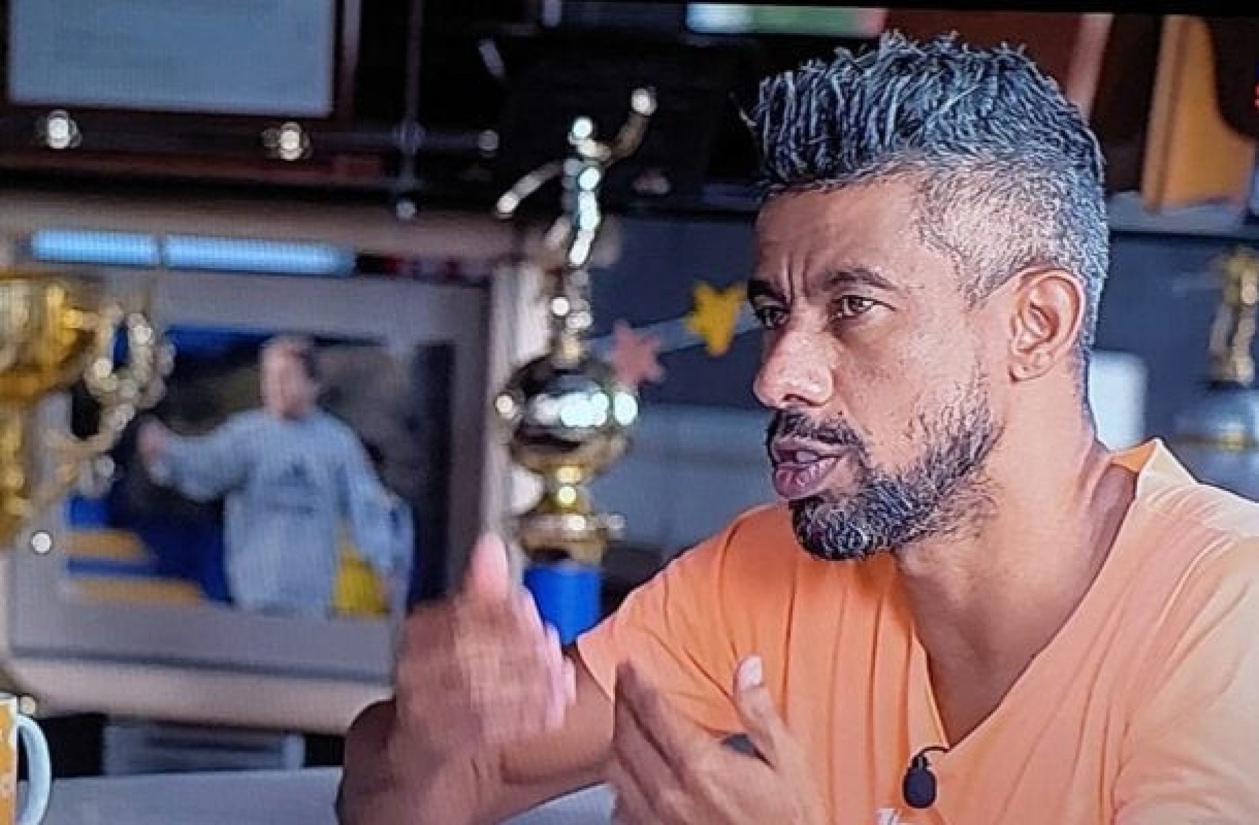 Polícia investiga envolvimento de Léo Moura com empresa alvo de operação contra apostas ilegais