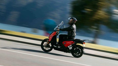 Motos elétricas dobram vendas no Brasil e levantam alerta sobre segurança
